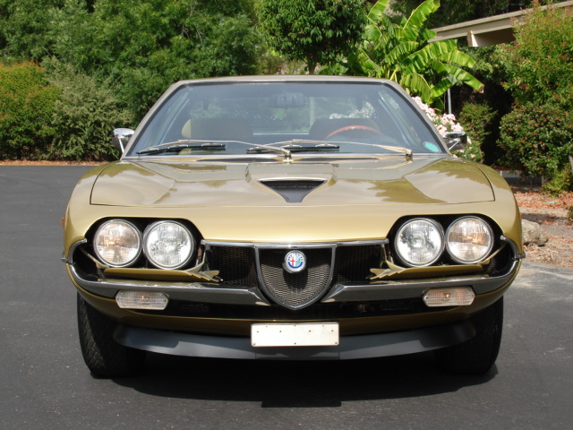 Alfa Romeo Montreal